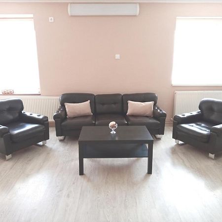 Stardust Apartman Печ Екстер'єр фото