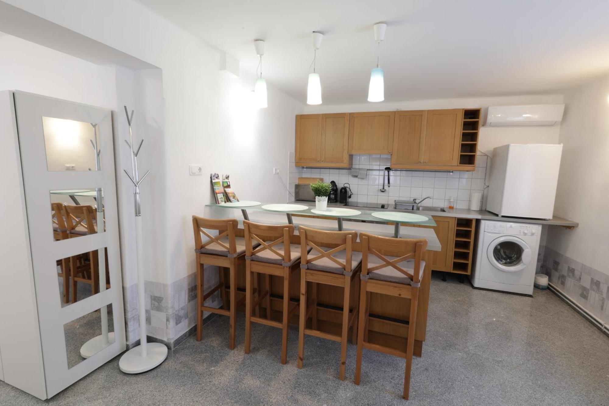 Stardust Apartman Печ Екстер'єр фото
