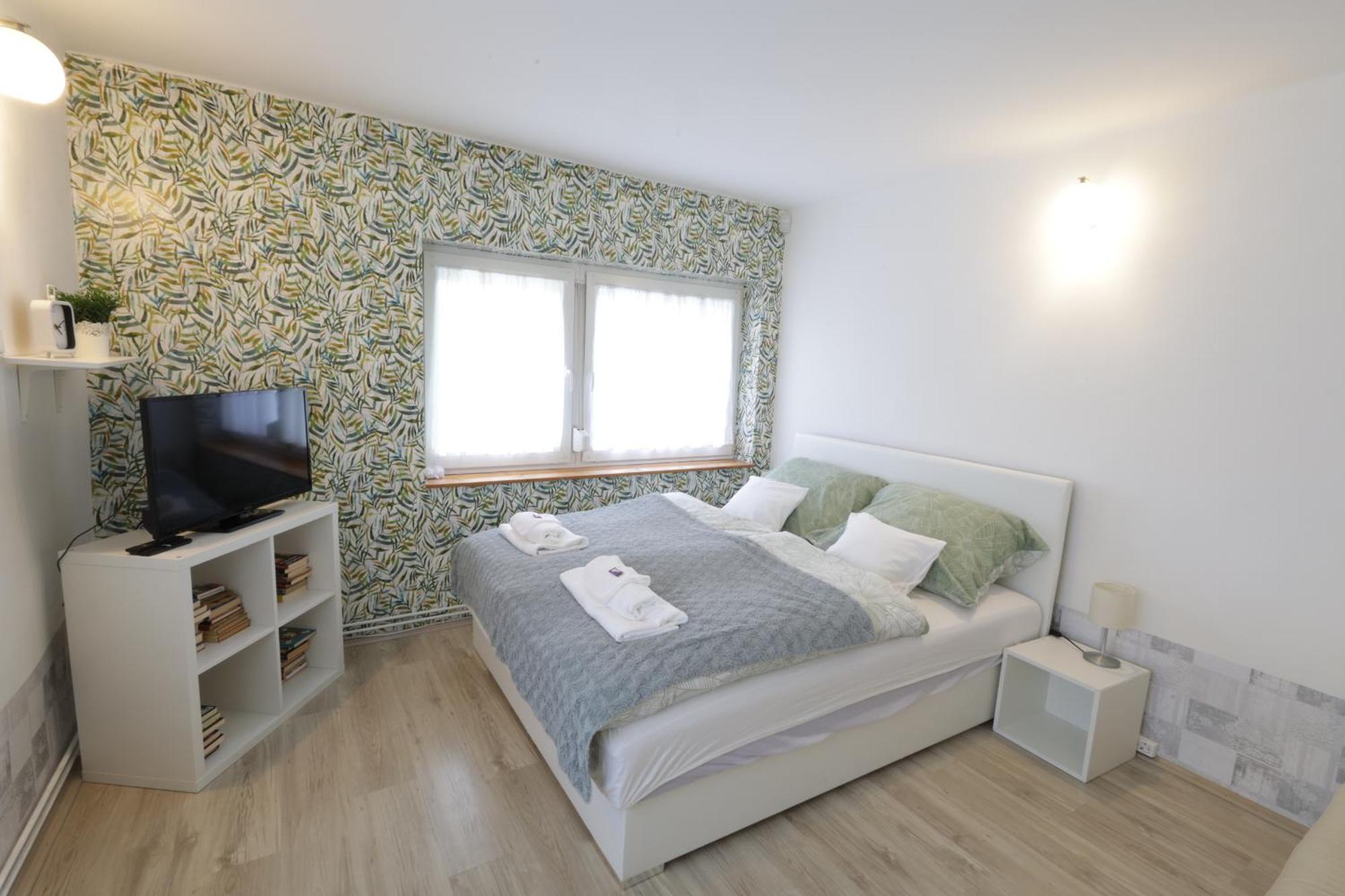 Stardust Apartman Печ Екстер'єр фото